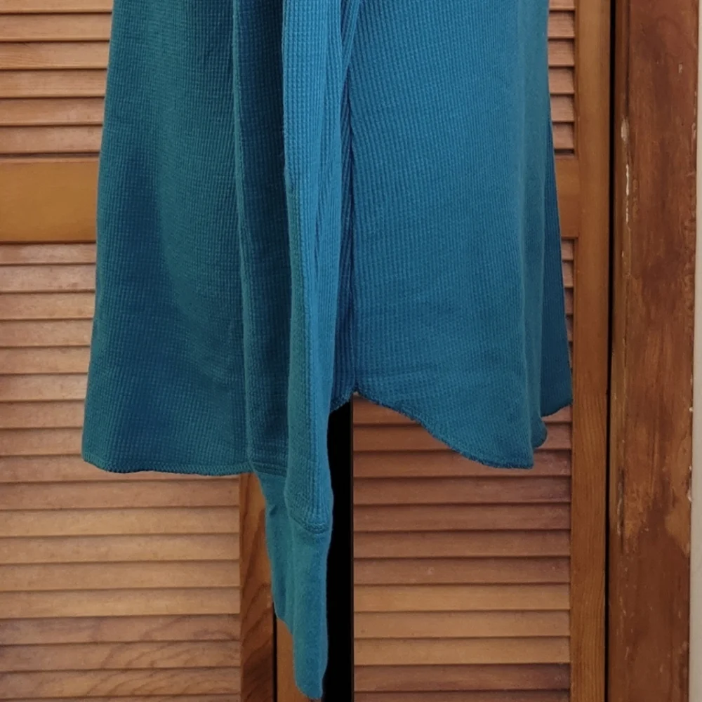 EUC Old Navy Thermal-Knit Long Sleeve Tee Size XL - Picture 6 of 12